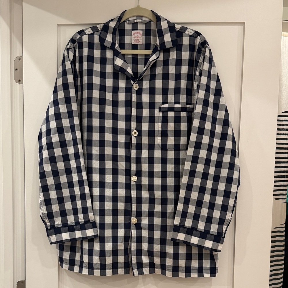Brooks Brothers men’s oversized Navy & White Check Cotton Button-Up Pajama Top